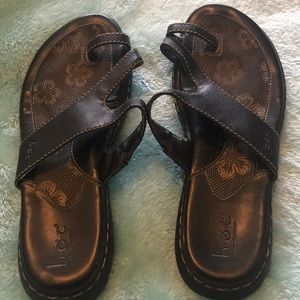 Women’s leather sandals!